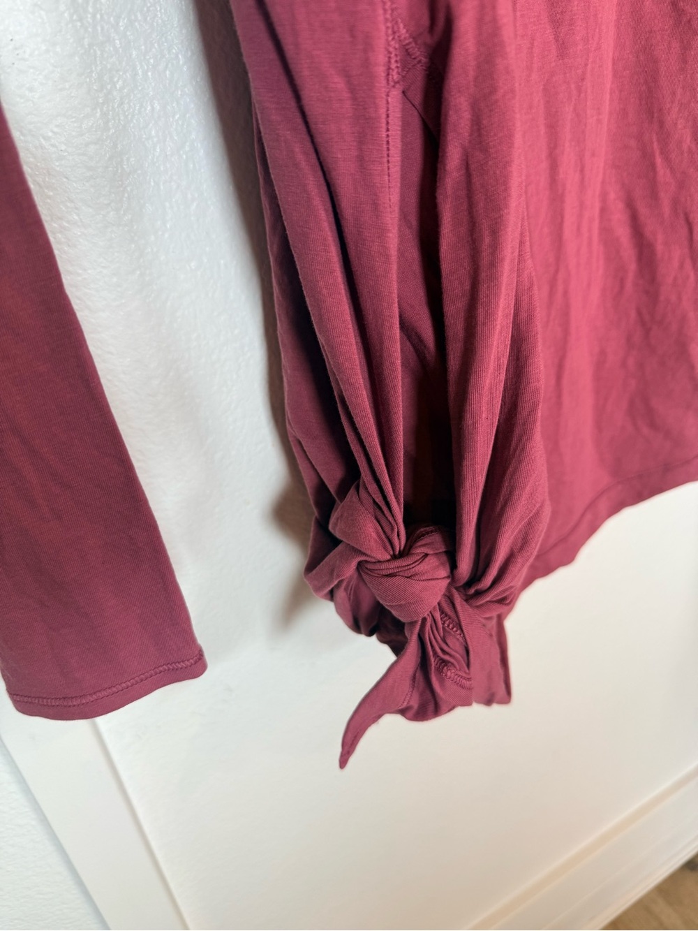 lululemon athletica Women's Long Sleeve Top - Picture 3 of 6